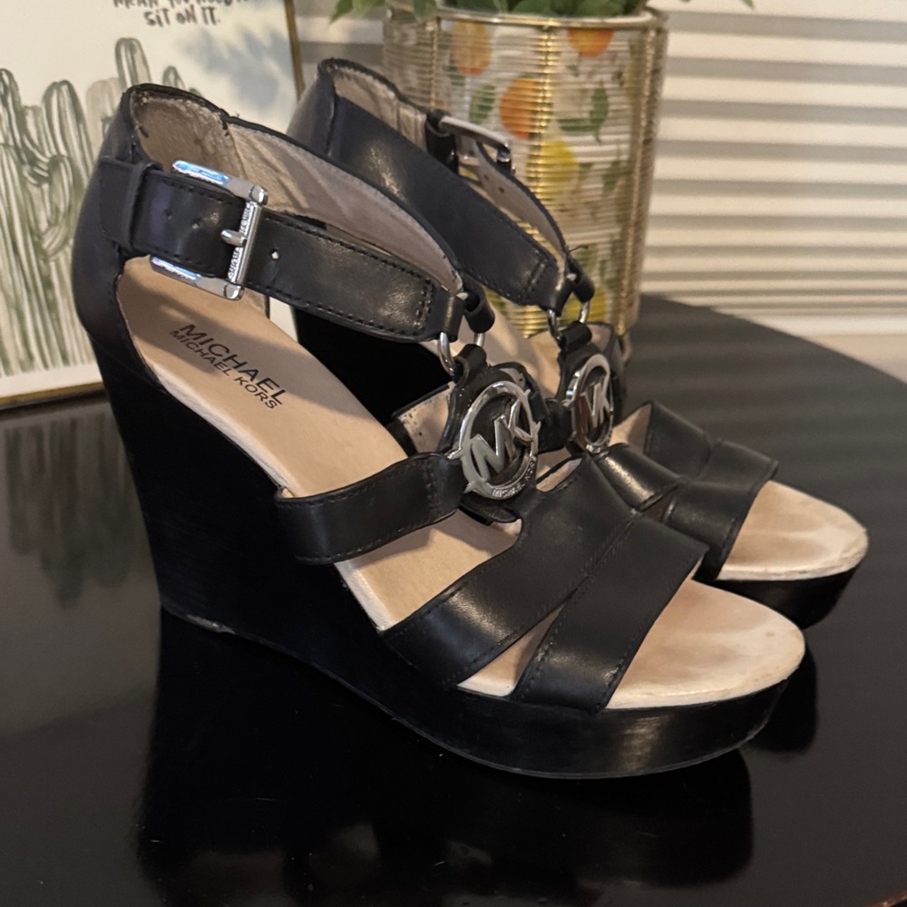 Michael Kors Black Leather Wedge Sandals woman’s 8.5